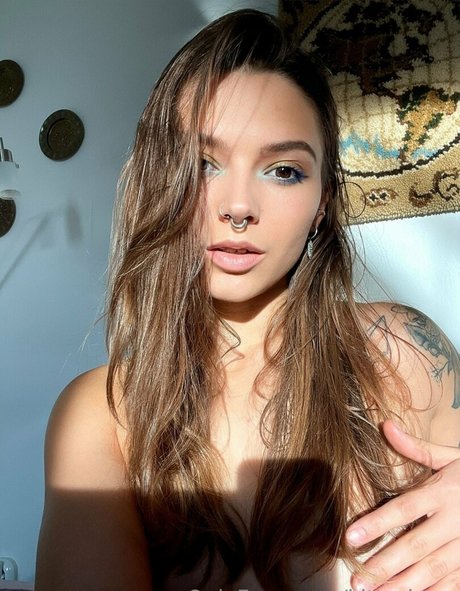 Kitty Berg free pornstar img