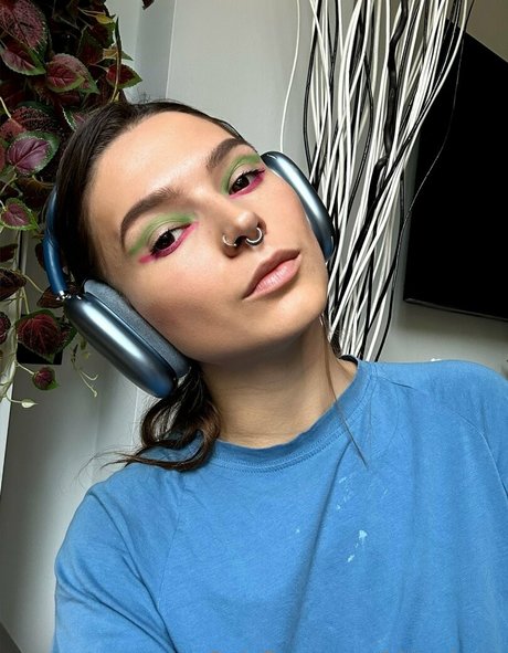 nude young onlyfans art naked galleries