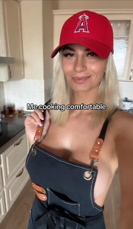 Chef Juli porn model pictures