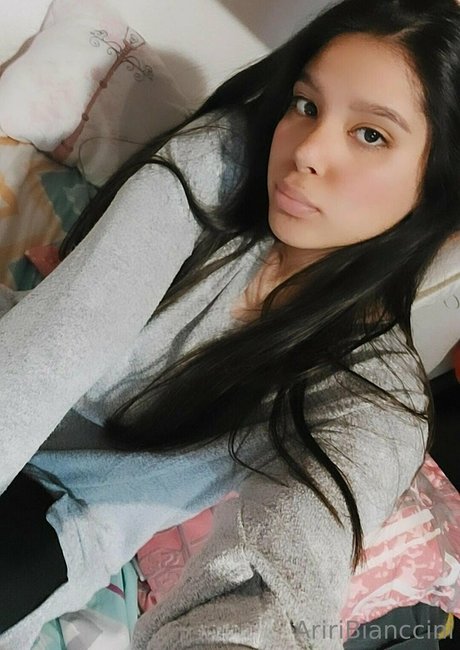 ariristorm beautiful actress pics