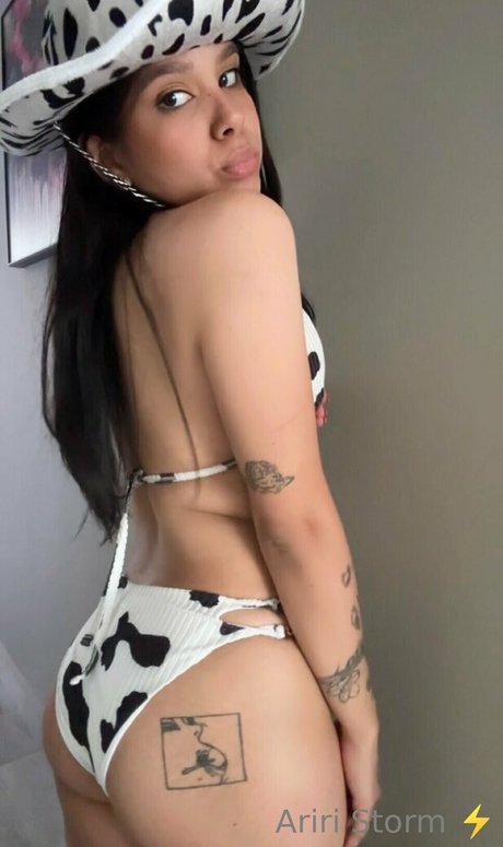 ariristorm beautiful model picture