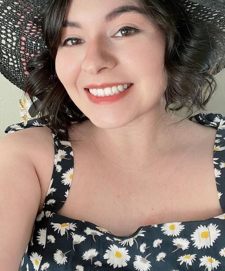 MegaMoeka beautiful actress galleries