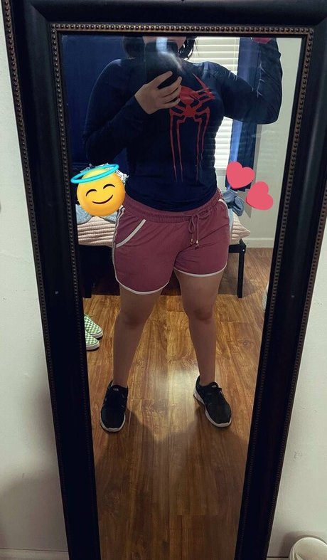 MegaMoeka pornstar naked photos