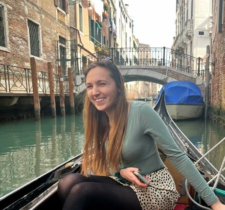 Ashton Matthews model exclusive pics