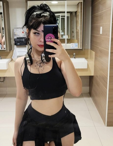 Violety fox high quality actress galleries