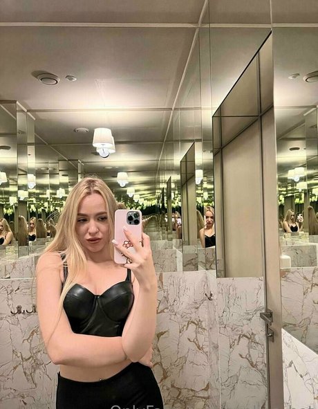 eveline hot pornstar pretty photos