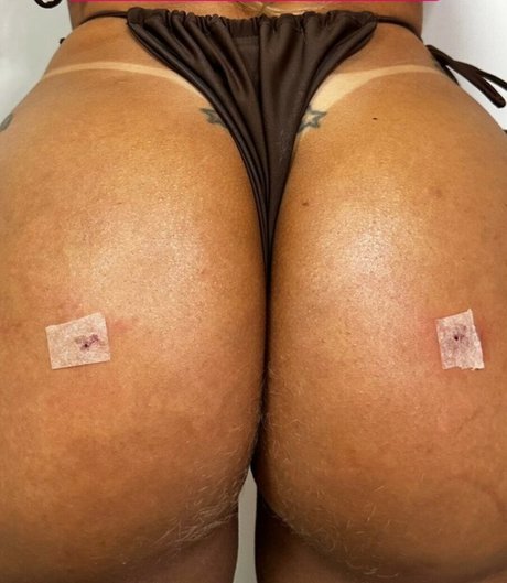 Kelly Holliver star nudes archive