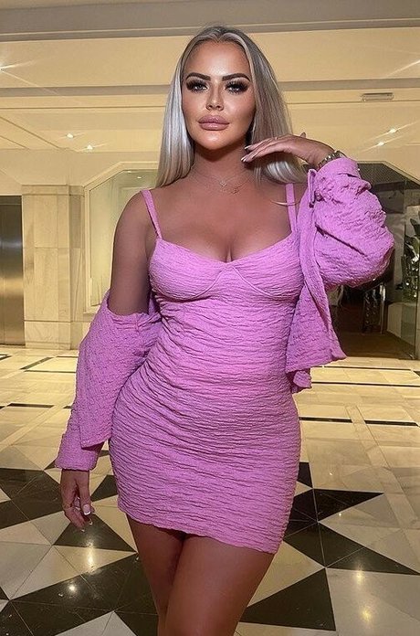 Mega Clarke adult model galleries