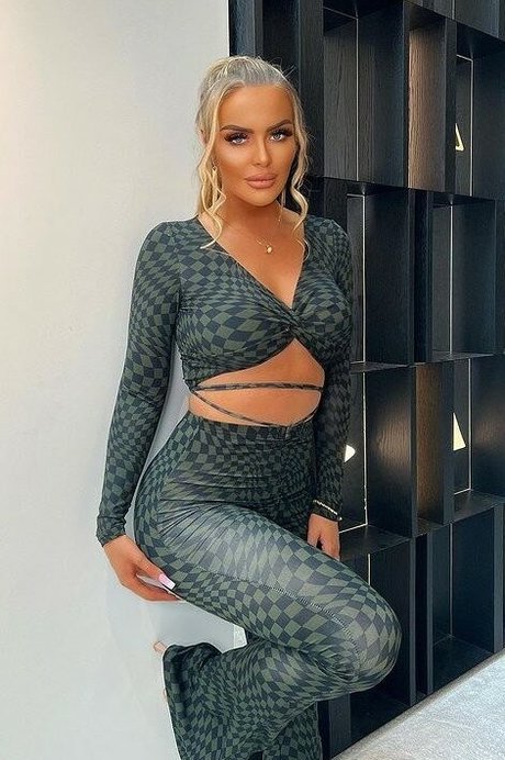 Mega Clarke star nice photo