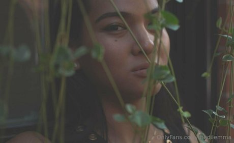 thedilemma star naked pics