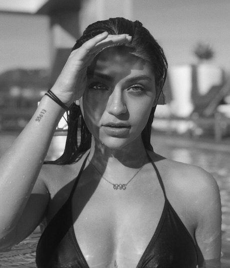 Andrea Russett best pornstar image