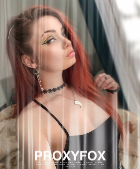 Proxyfox nudes model picture