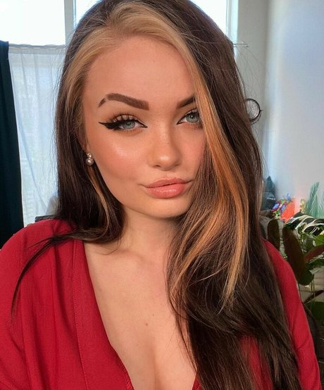 Proxyfox pornstar naked archive