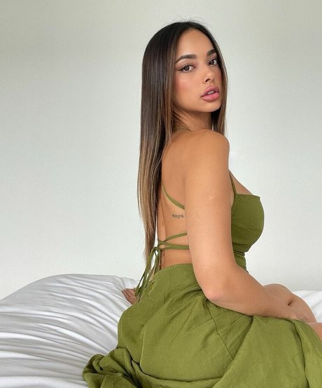 Dani Torres perfect actress photos