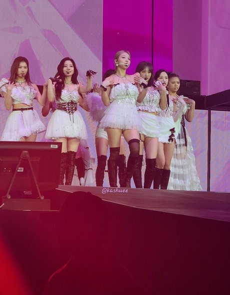 Twice Kpop pornstar naked pics