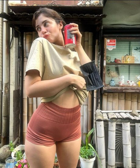 icata xxx actress galleries