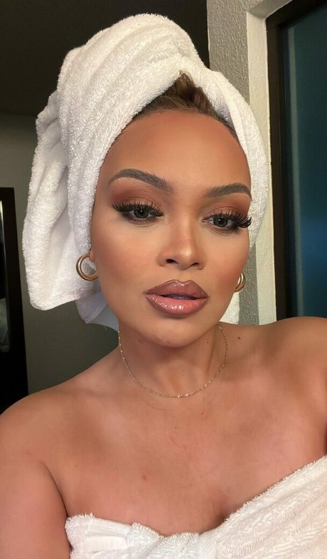 Karina Atavenitia pornstar adult pictures