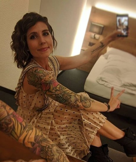 Soe Gschwind star hot archive