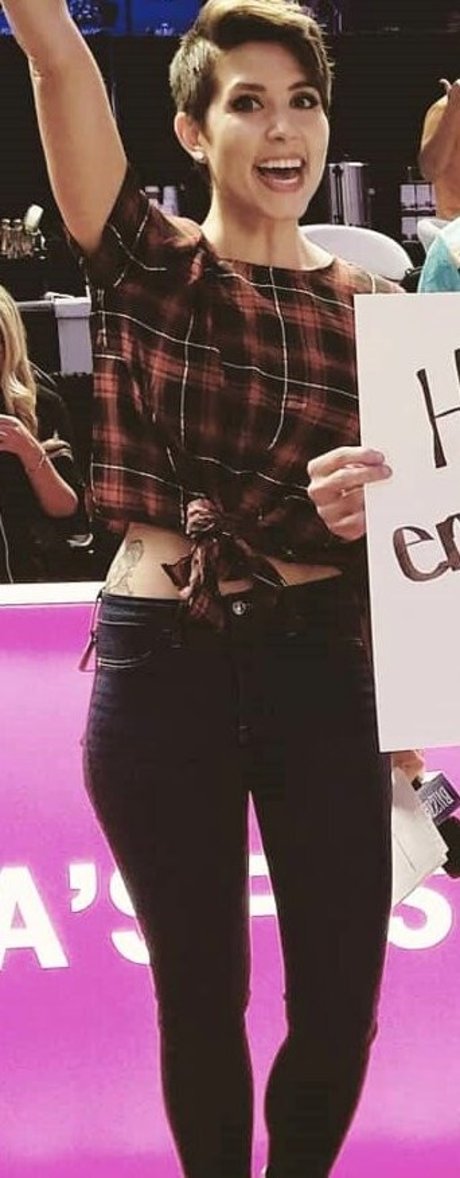 Soe Gschwind free pornstar img