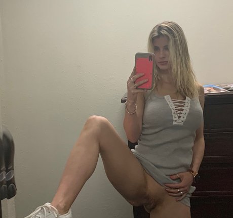 Cassie Bender star beautiful photo