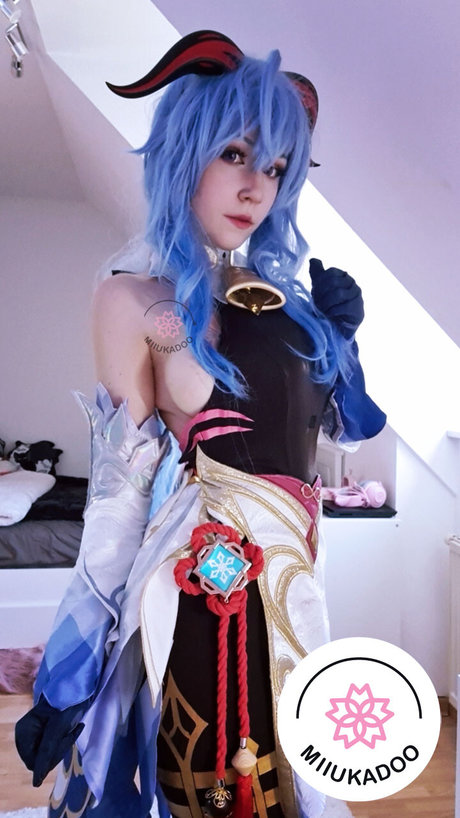 Miukadoo pornstar top photo