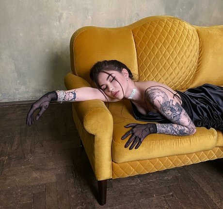 DianaRice hot actress gallery