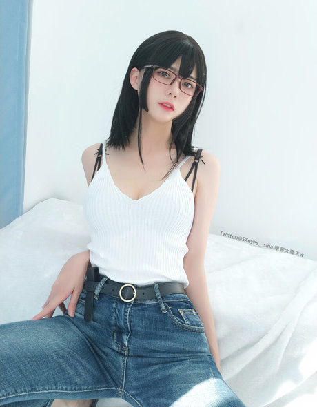 Sxeyes_ naked model galleries