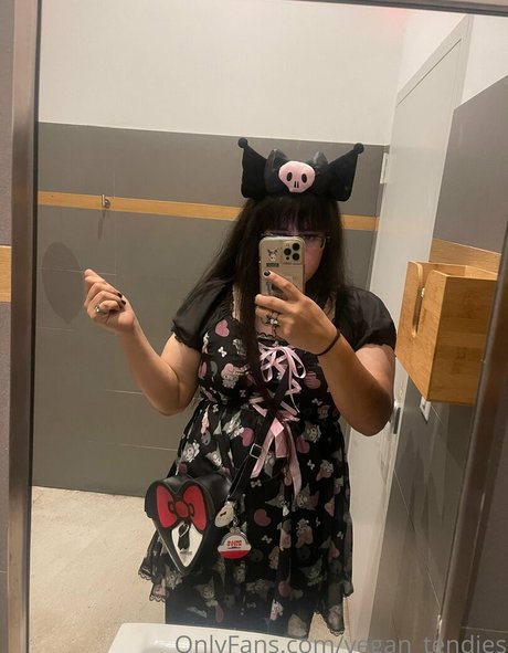 vegan tendies sex model photos