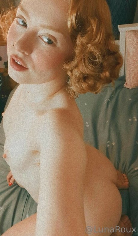 lunaroux hot model pictures