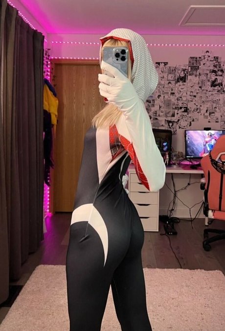 Emma kat 22 exclusive pornstar photo