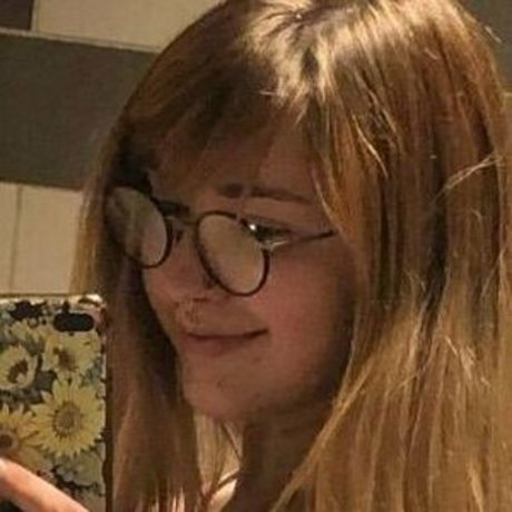 Beatriz Milhomens model nice images