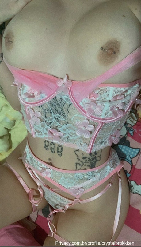 Crystalbrokkken perfect model galleries