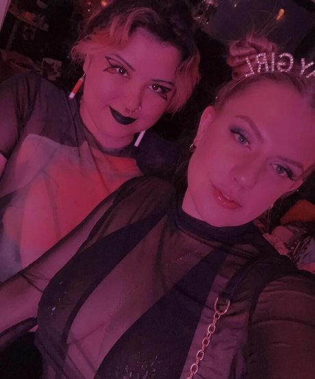 Suki Jade model naked image