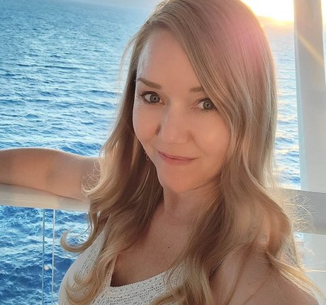 Crystal Sunshine top model img