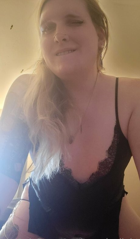 noradaylight pretty model picture