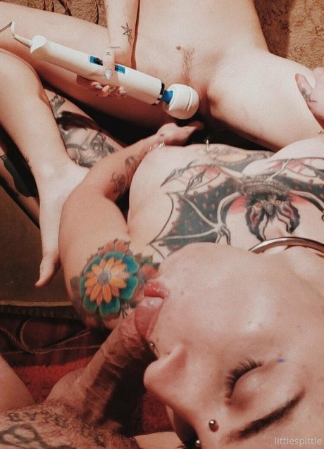 littlespittle star naked image