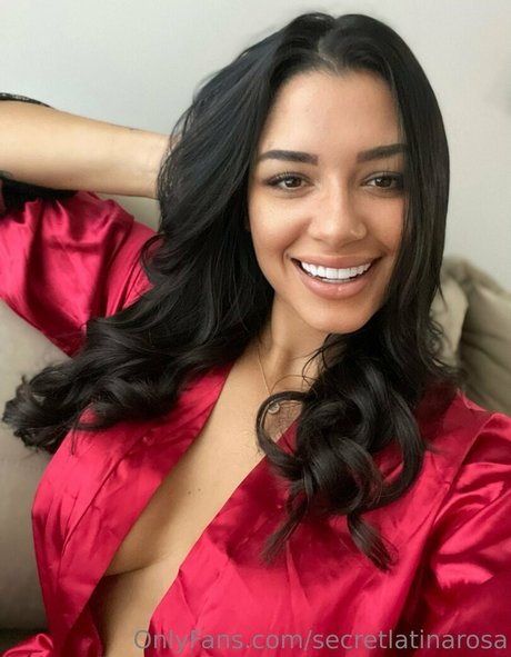 secretlatinarosa model top img