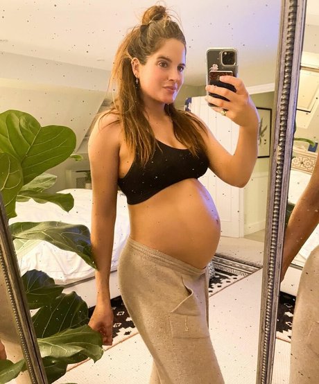 Alexandra Felstead free model image