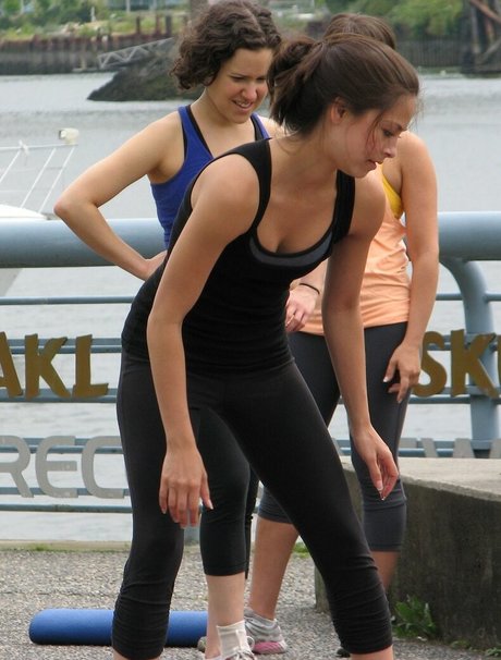 Kristin Kreuk pretty pornstar pictures