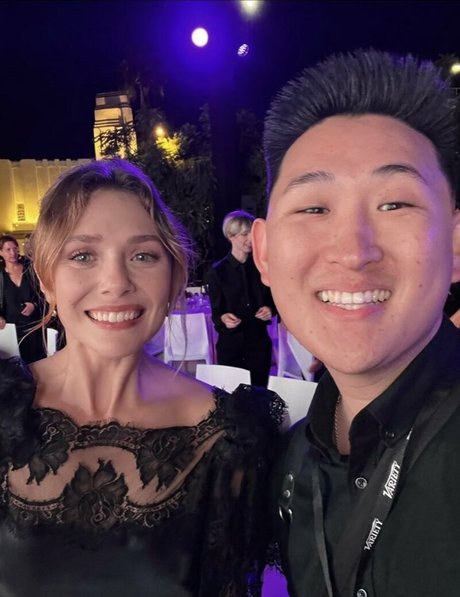 Elizabeth Olsen star naked archive