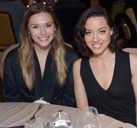 Elizabeth Olsen model hot pics