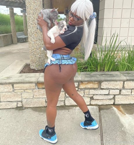 daleeshaa erotic model pics