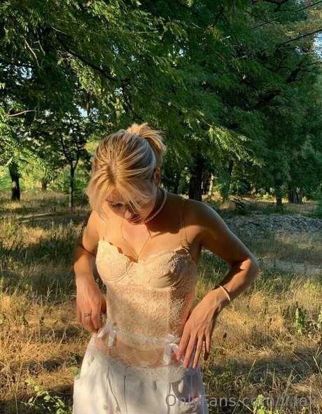 lilaxshy high quality pornstar pictures