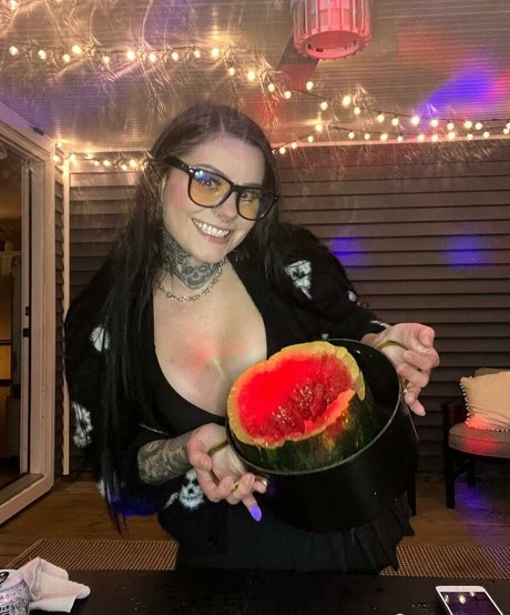 yourfavlittledemon top actress galleries