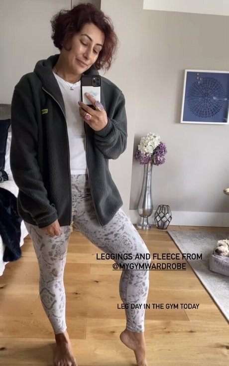 Saira Khan star pornographic galleries