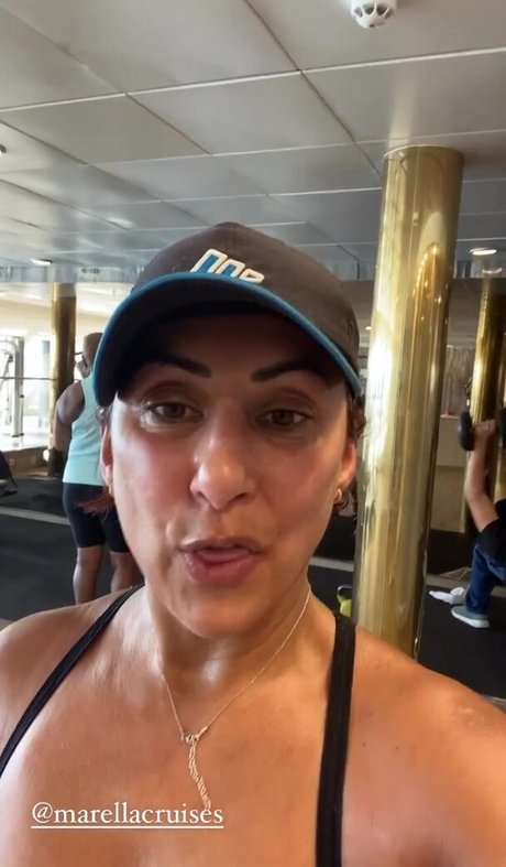 Saira Khan hot pornstar img