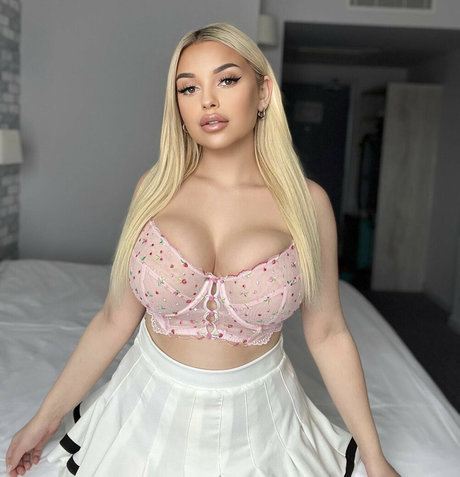 miawills1998 pornstar free pics