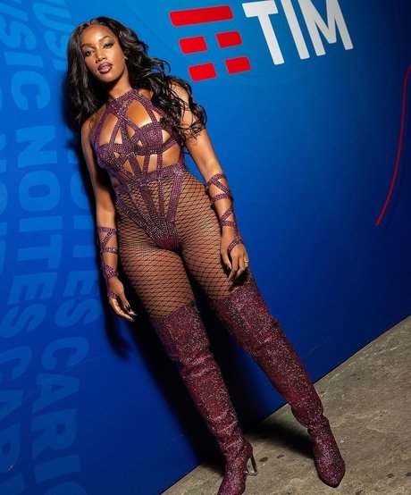 Izza Cantora best actress img