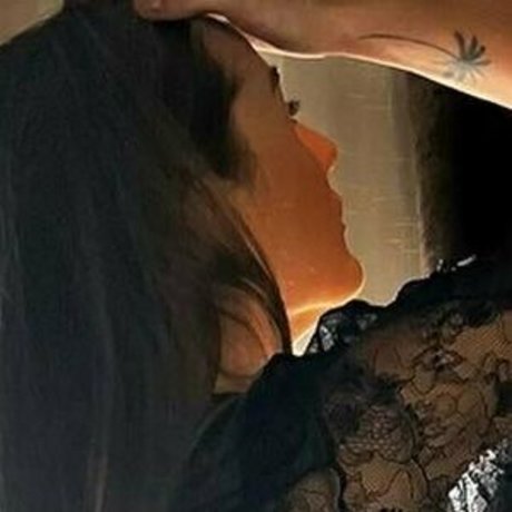 vikikeepu pornstar nude img