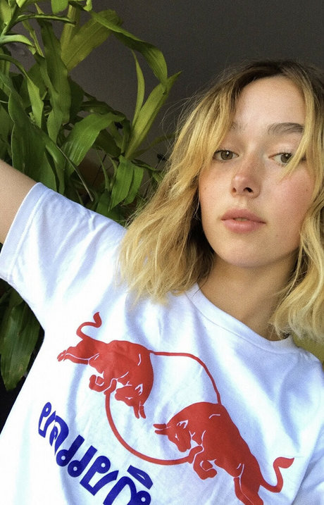 Holls8 sexy actress archive